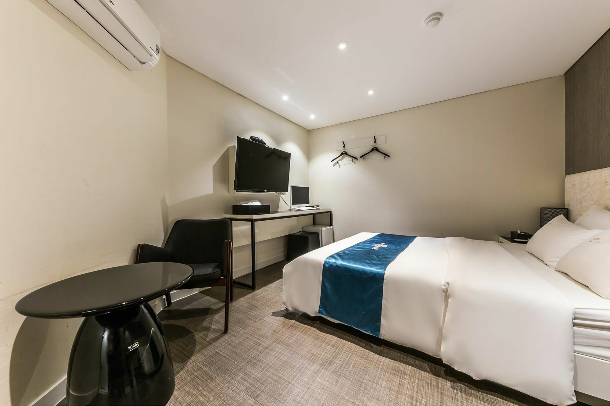 Cheonho Hotel The Blue Seoul Exterior photo